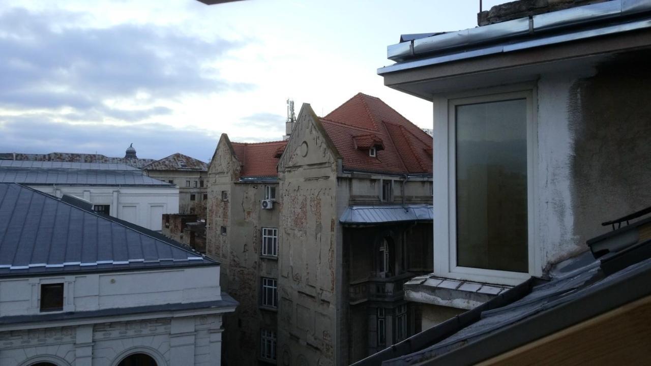 Private Room At Ceausescu'S Place In Old City Unirii Square Bükreş Dış mekan fotoğraf